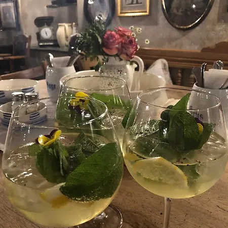 Altes Handelshaus 3*