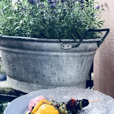 Altes Handelshaus 3*