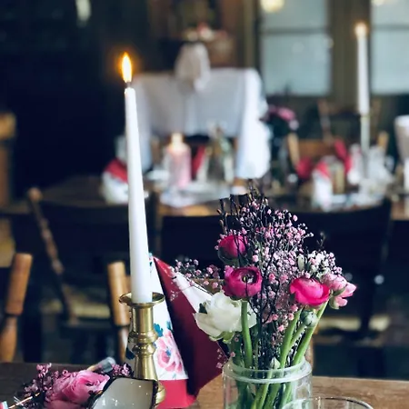 Altes Handelshaus 3*