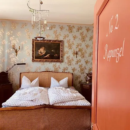 Altes Handelshaus Гостевой дом Плауэн