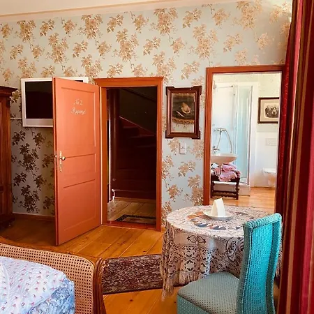 Altes Handelshaus 3*