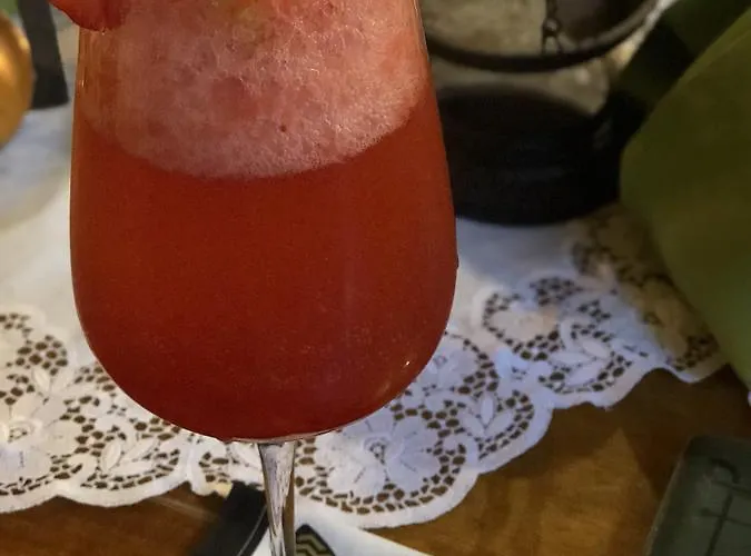 Altes Handelshaus בית הארחה