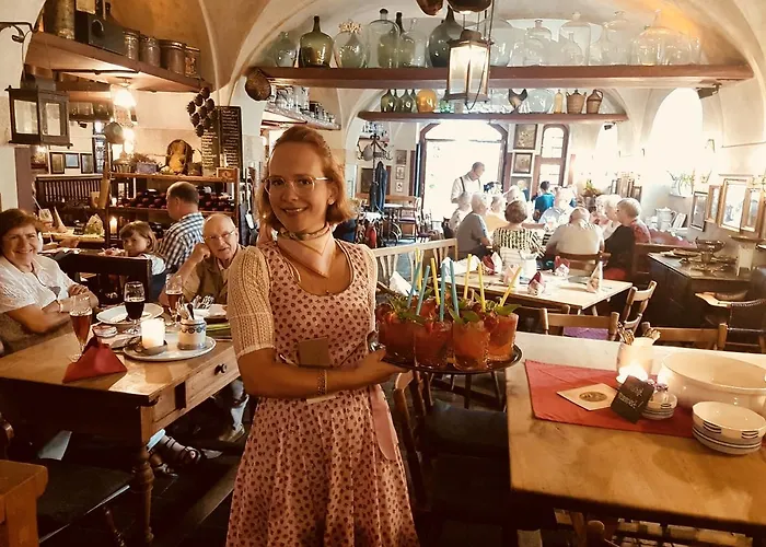 Altes Handelshaus בית הארחה פלאואן