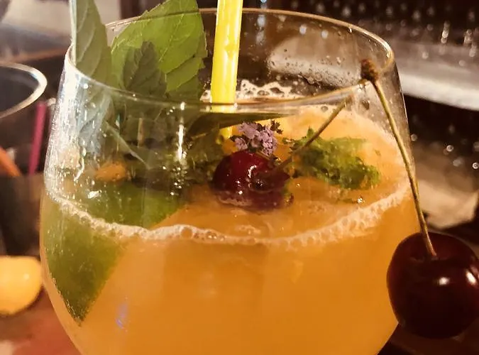 Altes Handelshaus בית הארחה 3*